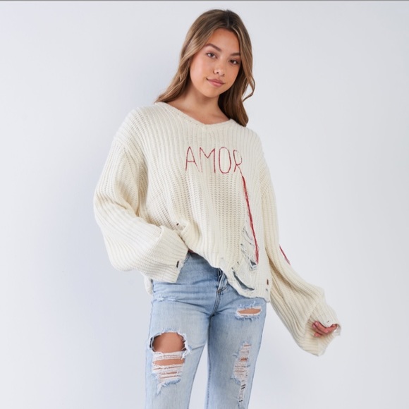 🆕 Amor Distressed Sweater - Picture 1 of 3